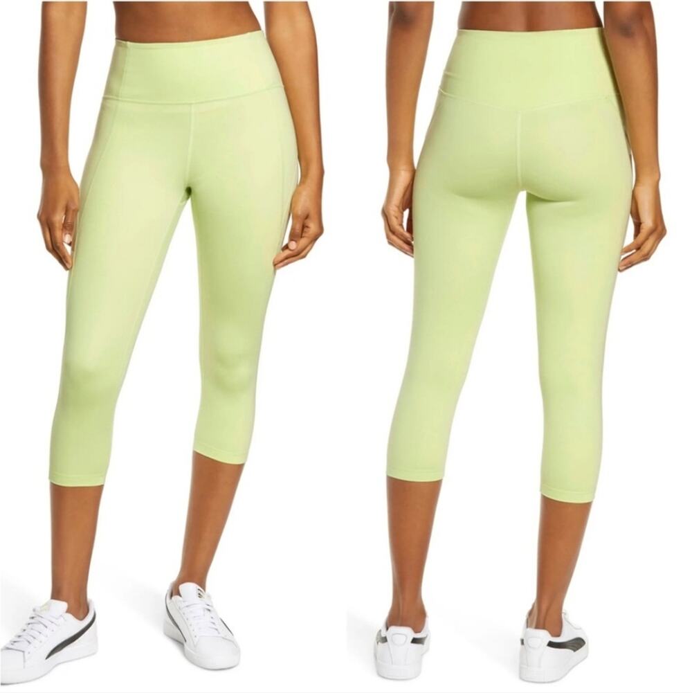 NWT Girlfriend Collective Compressive High Rise Capri Leggings Size XS